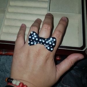 Bow poka-dot ring